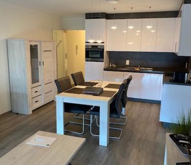 Middelkerke Apartment | Studio 405 op zeedijk met frontaal zeezicht 4de verdiep