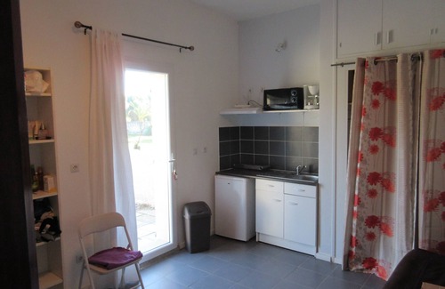 Saint-Cyprien Apartment | Studio 5 pers. in St-Cyprien between village and beaches on coteradieux site Wifi