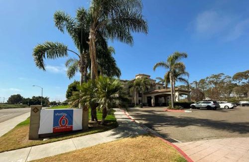 Carlsbad Hotel | Studio 6 Carlsbad CA