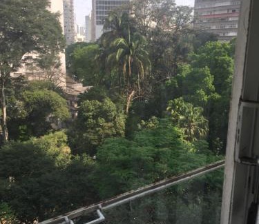 Republica Apartment | Studio 73 - VISTA LINDA, próx metro, WI-FI 300 megas, AR COND