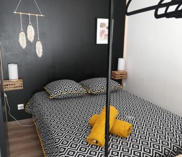 Usclas-d'Herault Apartment | STUDIO A 2 MN DE L A75