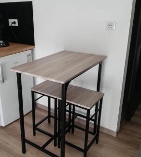 Usclas-d'Herault Apartment | STUDIO A 2 MN DE L A75