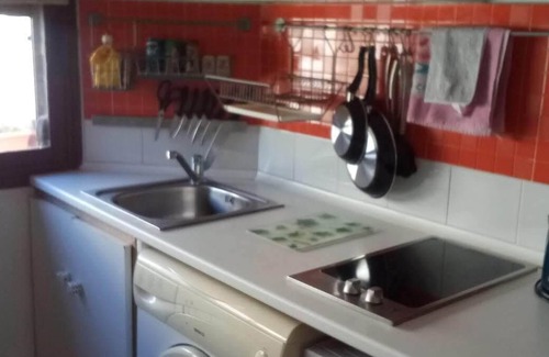 El Chorrillo House | STUDIO APARTMENT IN QUIET RESIDENTIAL AREA, WITH GARDEN RADAZUL
