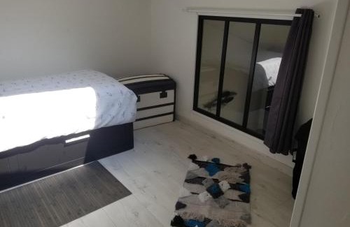 Saint-Georges-de-Didonne Apartment | Studio avec mezzanine