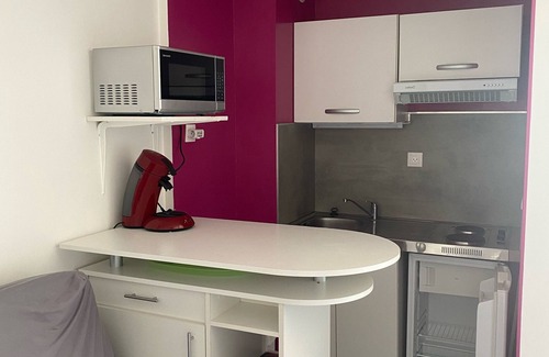 La Petite Motte Apartment | Studio air-conditioned cabin + wifi + private parking