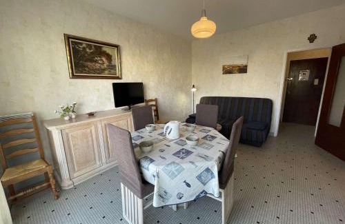 Saint-Jean-de-Monts Apartment | Studio alcôve 4 pers à 50m de la plage avec balcon et cave vélos, Saint-Jean-de-Monts - FR-1-224C-448
