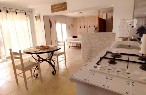 Tarascon Apartment | Studio Alpilles Avec Jaccuzi Privatif