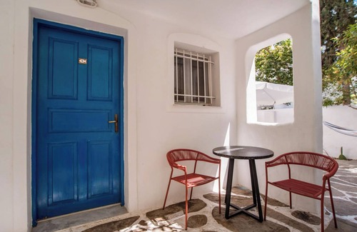 Paros Apartment | Studio Apartment '5' with Private Terrace, Wi-Fi and Air Conditioning