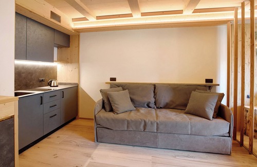 Livigno Apartment | Studio Apartment 'Agriturismo Bosco D'oro 4' with Mountain View, Shared Garden and Wi-Fi