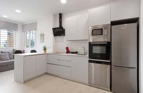 Carretera de Cadiz Apartment | Studio Apartment 'Apartamentos Sealmar 1' with Shared Pool, Wi-Fi and Air Conditioning