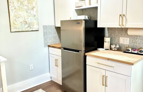 Bay St Louis Apartment | STUDIO APARTMENT BLOCKS FROM DOWNTOWN-NEWLY RENOVATED