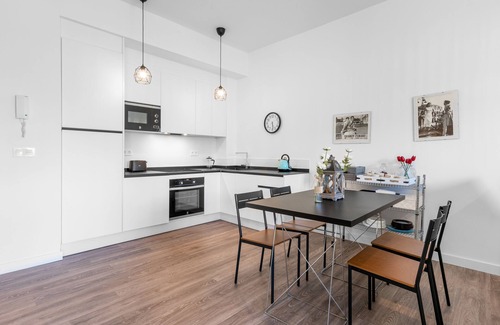La Goleta Apartment | Studio Apartment "Céntrico Estudio Don Rodrigo" with Wi-Fi & Balcony