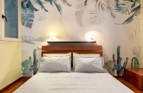 Grottaglie Apartment | Studio Apartment 'Casa Le Margherite 2' with Balcony, Wi-Fi and Air Conditioning