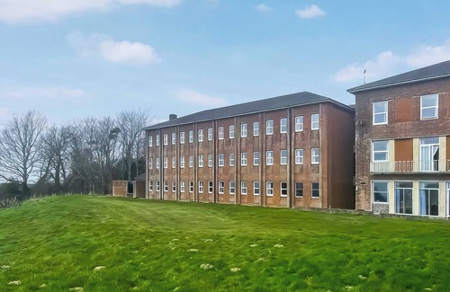 Hailsham Apartment | Studio Apartment 19 - UK48720