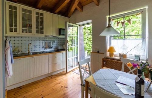 Staufen im Breisgau Apartment | Studio Apartment 'Haus Ditfurth' with Mountain View, Private Terrace and Wi-Fi