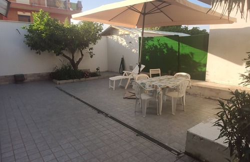 Latina Lido Villa | Studio apartment in Villa with garden