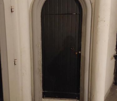 Vittorio Emanuele Apartment | Studio Apartment in Neapolitan Castle Int 28