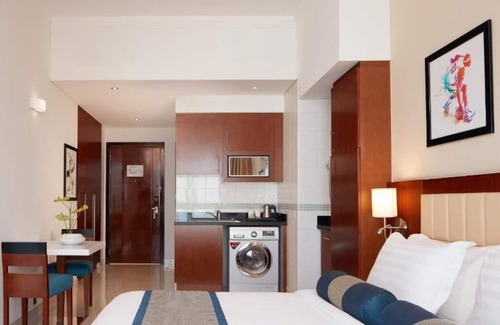 Dubai Sports City Apartment | Studio Apartment In Sports City By Luxury Bookings