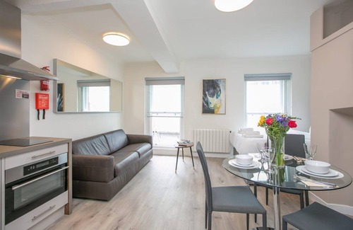 City Centre Dublin Apartment | Studio Apartment In The Heart of St Stephen Green