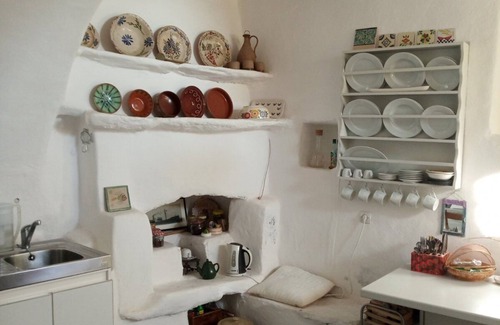 Sikinos Apartment | Studio Apartment 'Jorge House' with Private Terrace and Wi-Fi