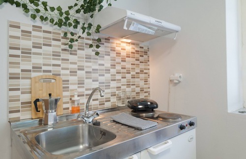 Drimonas Apartment | Studio Apartment 'Kerkis Standard' with Mountain View, Wi-Fi and Air Conditioning
