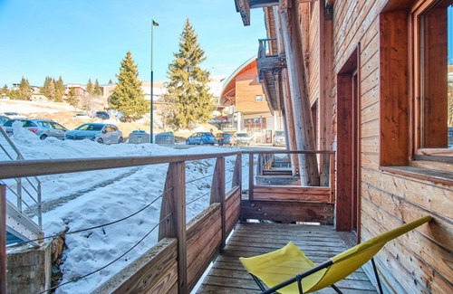 Chamrousse Apartment | Studio Apartment 'Les Myrtilles' with Balcony