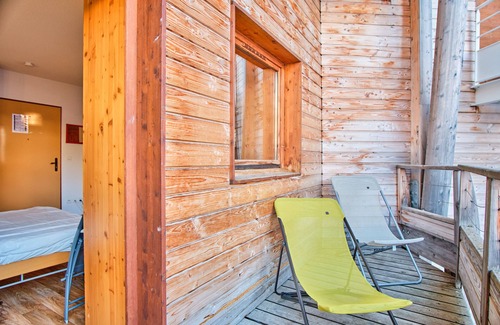 Chamrousse Apartment | Studio Apartment 'Les Myrtilles' with Balcony