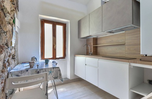 Rio Marina Apartment | Studio Apartment 'Loft Maestrale' with Wi-Fi and Air Conditioning