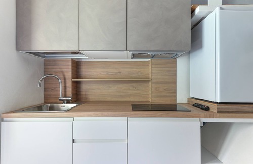 Rio Marina Apartment | Studio Apartment 'Loft Maestrale' with Wi-Fi and Air Conditioning