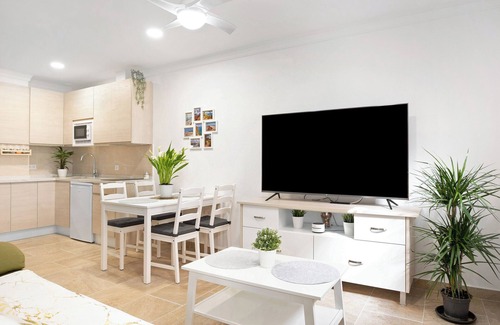 Barbate Apartment | Studio Apartment "Loft Centro Historico Barbate" close to the Sea with Wi-Fi