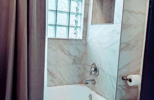 Hot Springs Apartment | Studio Apartment Near Downtown Hot Springs