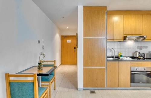Barsha Heights Hotel | Studio Apartment Near Carrefour Tecom by E R