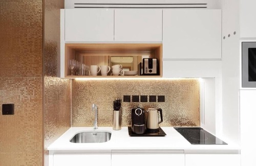 Palm Jumeirah Hotel | Studio Apartment On Palm Jumeirah By E R