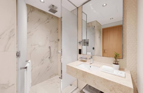 Palm Jumeirah Hotel | Studio Apartment On Palm Jumeirah By E R