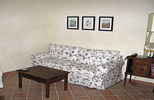 Draguignan Apartment | Studio Apartment (Sleeps 2)