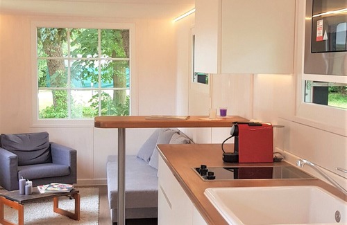 Priort House | Studio Apartment "Tiny House Paradies" with Private Terrace, Shared Garden & Wi-Fi