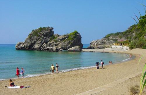 Parelia Apartment | Studio Apartments with large swimming pool and Sea view at Pelekas Beach Corfu