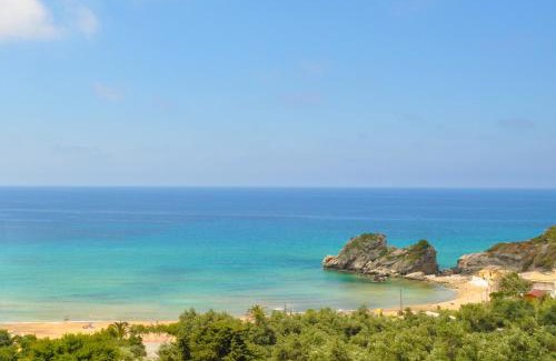 Parelia Apartment | Studio Apartments with large swimming pool and Sea view at Pelekas Beach Corfu