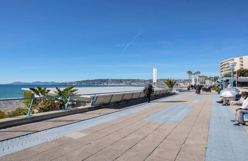 Juan-les-Pins Apartment | STUDIO AT 50 METERS FROM THE BEACH