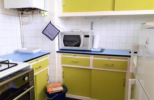 La Baule-Escoublac Apartment | Studio au pied de la plage à La Baule avec balcon et toutes commodités! - FR-1-392-158