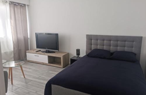 Annemasse Apartment | Studio avec cuisine séparée tout proche de la gare