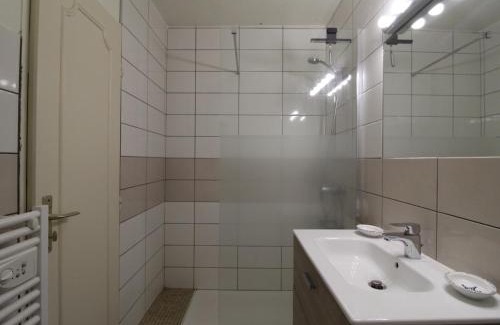 Collioure Apartment | Studio avec parking, terrasse ensoleillée et tennis à Collioure - FR-1-309-234