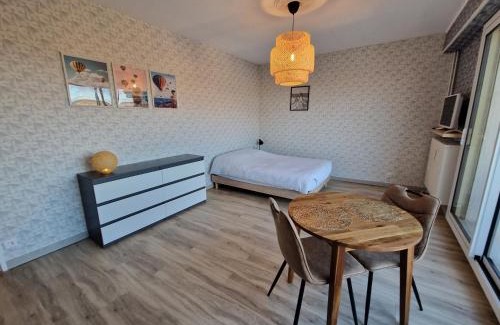 Epernay Apartment | Studio avenue de Champagne