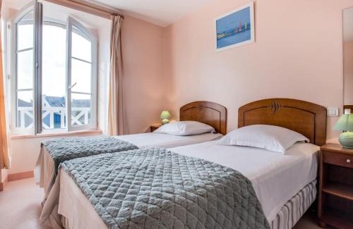 Carnac Apartment | Studio Beaumer-1 by Interhome