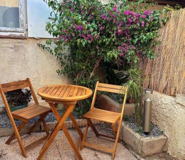 La Seyne-sur-Mer Apartment | Studio Bougainvillier