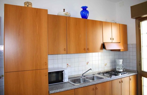 Lignano Sabbiadoro Apartment | Studio by the sea with internet and air conditioning