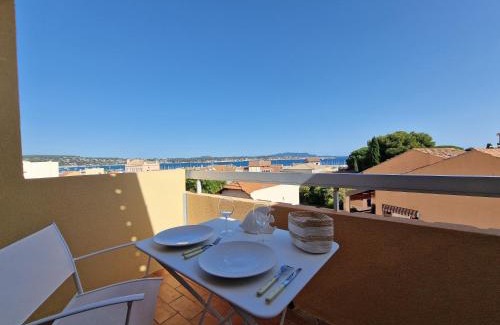 Bandol Apartment | Studio cœur de ville, proche des plages, vue mer
