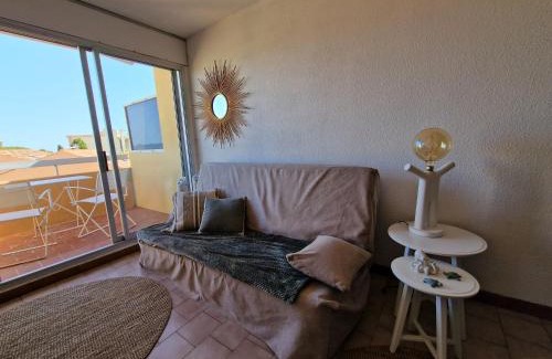 Bandol Apartment | Studio cœur de ville, proche des plages, vue mer
