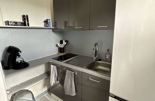 Cap d'Agde Apartment | Studio cabin for 4 people with private parking, 300m from the beach
