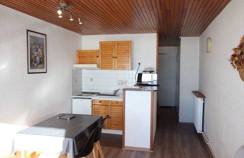 Chamrousse Apartment | Studio cabin near slopes with kitchenette
